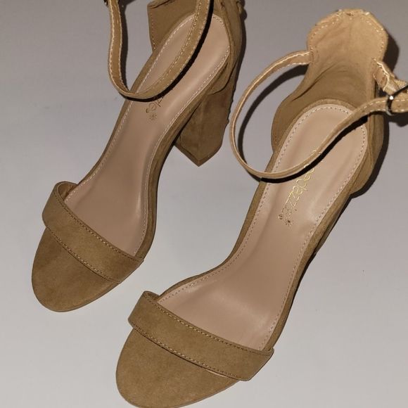 New in Box Shoe Dazzle Tonya boho block faux-suede heel - Picture 4 of 14